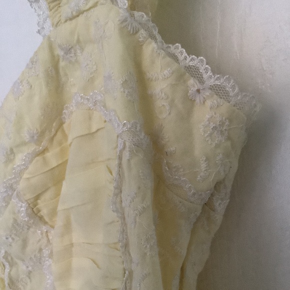 Bebe Yellow/White Eyelet Lace Ruched Corset Top S PRE-OWNED OTHER - Picture 5 of 10